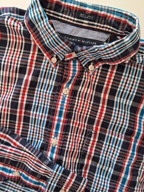 Tommy Hilfiger Men’s Custom Fit Plaid Shirt Size M Button Down Classic